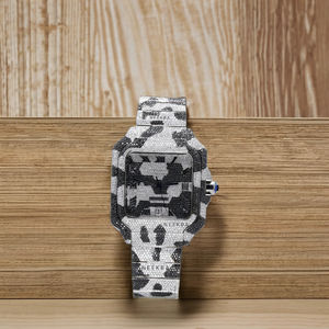 Reloj de moissanita blanco y negro-100% Reloj de moissanita personalizado hecho a mano, reloj de estilo rapero alternativo de diamante de la India - Product Image 1