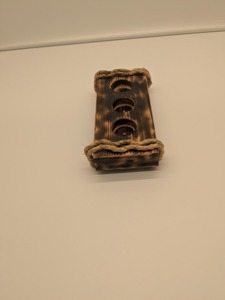 Portavelas de Madera Natural con Tres Orificios para Decoración del Hogar y Ocasiones Navideñas - Product Image 3