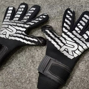 Gants de gardien de but professionnels personnalisés Blue Eagle Sports, imperméables, respirants, antidérapants, avec grip en latex pour l'entraînement et les matchs de football - Product Image 3