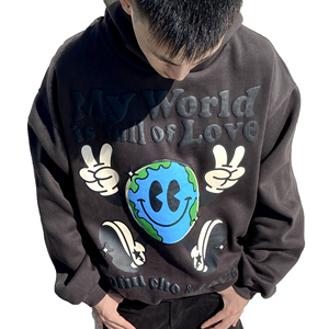Sweat-shirt à capuche oversize pour homme en coton French Terry, imprimé dessin animé Terre, logo embossé sur le devant, style streetwear décontracté automne - Product Image 1