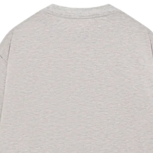 T-shirt Homme Oversize à Manches Courtes Gris avec Logo Minimaliste sur la Poitrine en Coton Col Rond Décontracté Style Urbain Streetwear Vente en Gros - Product Image 4