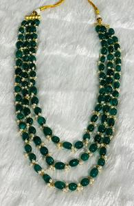 Collier à trois couches plaqué or avec perle ovale verte et perle blanche, bijoux de mode, design élégant de collier superposé - Product Image 4