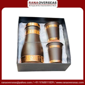 Vente en gros de haute qualité Bouteille d'eau en cuivre pur Gift Set Plusieurs options de conception et de tailles à des prix raisonnables - Product Image 3