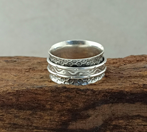 Wholesale Shree Jaipur <b>Silver</b> 925 Sterling <b>Silver</b> Amethyst Bezel Setting Honeycomb Textured Double Spinning <b>Band</b> <b>Ring</b> - Product Image 1