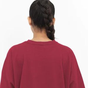 เสื้อยืดโอเวอร์ไซส์สำหรับผู้หญิง Burgundy Flow Bat Tee เสื้อยืดคอกลมแขนสั้นสไตล์ลำลองพรีเมียมทรงหลวมสไตล์แบทวิงเนื้อผ้านุ่มเบา - Product Image 4