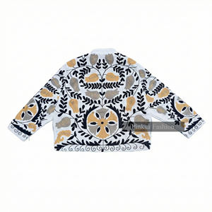 Chaqueta de Terciopelo Bordada Estilo Boho, Hecha a Mano, Estética, de Invierno, de Secado Rápido, Transpirable, Ecológica, de Lujo para Mujer, con Patrón Floral Tradicional - Product Image 4