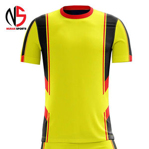Maillots de football courts personnalisés avec logo imprimé, nouveau design, uniformes d'entraînement d'équipe avec technique de sublimation, tenues de football 2026 - Product Image 4