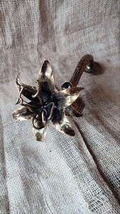 Poignée de porte en fer forgé résistante à la rouille, motif floral et finition galvanisée, pour portails - Product Image 4