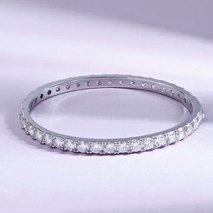 Brazalete de Moissanita en Plata de Ley 925, Brazalete Fino de Moissanita, Brazalete de Novia, Joyería Unisex - Product Image 2