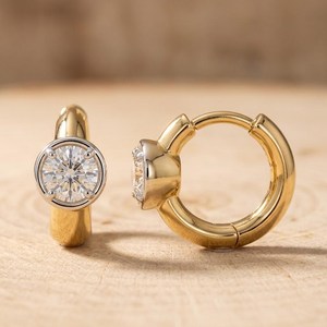 Pendientes de aro con diamante de laboratorio de corte redondo de lujo de 0.64 CT en oro macizo de 10K, 14K, 18K, joyería clásica para bodas y fiestas para mujeres. - Product Image 4