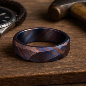 Anillo de Acero Inoxidable Timascus Hecho a Mano con Patrón Profundo, Forma Estética, Duradero, Estilo Vintage, para Él y Ella. - Product Image 5