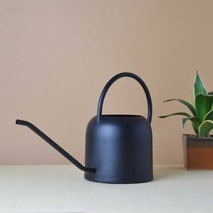 Arrosoir en métal robuste pour le jardinage, résistant à la rouille, design durable, arrosoir en métal décoratif pour plantes d'intérieur - Product Image 3