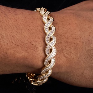 Jewellery Planet Trendy Pulsera de Eslabones Geométricos con Diamantes de Corte Esmeralda Chapada en Oro de 18K Unisex - Product Image 4