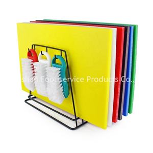Planche à découper en plastique, planche à découper en plastique codée par couleur, passe au lave-vaisselle, pack combiné de planches à découper Henry Foodservice - Product Image 2