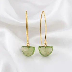 Boucles d'oreilles pendantes semi-circulaires en améthyste verte, en laiton plaqué or 18 carats, faites à la main, longues et minimalistes, à crochet – Bijoux les plus vendus - Product Image 1