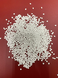 Masterbatch blanc à haute opacité pour films plastiques PP PE, emballages, moulage par injection et moulage par soufflage - Product Image 1