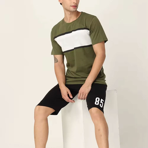 ชุดเซ็ตเสื้อยืดกางเกงขาสั้นฤดูร้อนสำหรับผู้ชาย ผลิตจากโรงงาน รับทำโลโก้ตามสั่ง สวมใส่สบาย ทรงเข้ารูป แห้งเร็ว MOQ ต่ำ - Product Image 5