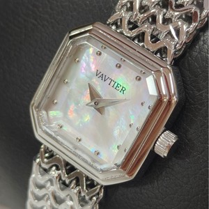 Montre-bracelet à quartz élégante et rétro pour femme, mouvement Miyota, cadran nacre, bracelet en acier inoxydable tressé, boîtier en laiton vintage de luxe - Product Image 5