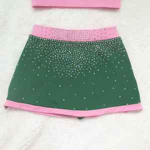 Ensemble de pratique de cheerleading et de danse 2026 en gros, personnalisé, avec strass scintillants, haut court sans manches et jupe, pour l'entraînement des enfants - Product Image 6