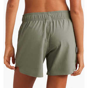 Shorts décontractés pour femmes, couleur vert olive, taille élastique, style streetwear d'été, broderie écologique, légers, coupe régulière, pour la détente - Product Image 3
