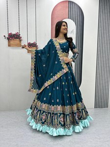 Lahenga Choli Dupatta de Seda Vichitra con Bordado de Hilo y Lentejuelas, Largo hasta el Suelo, Estilo Vintage para Fiesta - Product Image 4