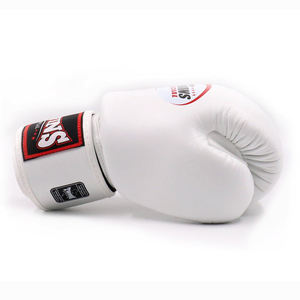 ถุงมือชกมวยไทยซานด้าแบบคู่สั่งทำพิเศษสำหรับมืออาชีพ หนังสังเคราะห์/หนังวัวแท้ ระบายอากาศได้ดี น้ำหนักเบา - Product Image 2