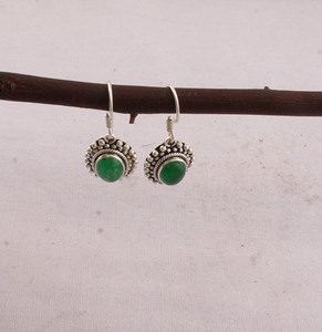 Boucles d'oreilles pendantes vintage en argent sterling 925 Shree Jaipur faites à la main avec jade vert en forme de goutte d'eau pour femmes et unisexe, vente en gros - Product Image 5