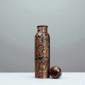 Botella de Agua Ayurvédica 100% Cobre Puro Hecha a Mano, Estilo Clásico, Diseño Texturizado, 1 Litro, Portátil con Tapa para Desintoxicación Ayurvédica - Product Image 2