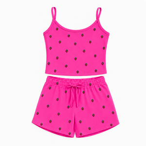 Ensemble 2 pièces tricoté pour femme, haut court et short brodés fraises, décontracté, printemps-été, rose - Product Image 1