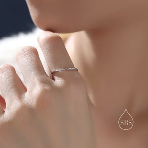 แหวนเปิดประดับเพชร CZ เงินแท้หรือทองคำ ปรับขนาดได้ สไตล์มินิมอล แหวนซ้อนเพชร CZ - Product Image 5