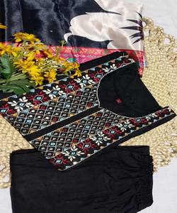 Conjunto de Lujo de Algodón Estampado con Textura, de Secado Rápido, con Dupatta, para Uso Festivo, Talla Única, Precio al por Mayor, Prenda Étnica - Product Image 4
