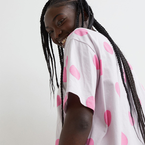 Vêtements de nuit personnalisés hautement confortables pour femmes, ensembles en soie 2 pièces, robe de nuit avec taille élastique - Product Image 4