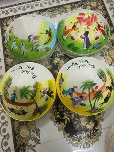 Sombrero Cónico Vietnamita Pintado a Mano, Directo de Fábrica, Ecológico, de Paja Oriental, para Decoración de Fiestas Temáticas - Product Image 5