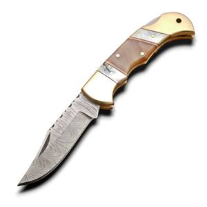 Navaja de bolsillo plegable de acero de Damasco forjada a mano, mango de latón y cuerno de carnero, alta calidad, EDC, táctica, para caza y camping, OEM ODM, 3 pulgadas - Product Image 1