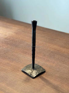 เชิงเทียนคริสมาสต์ที่ทำด้วยมือสีดำทองที่วางเทียนโลหะหนึ่งแท่งฐานสี่เหลี่ยมแบบยืนประเภทอื่นๆที่วางเทียน - Product Image 3