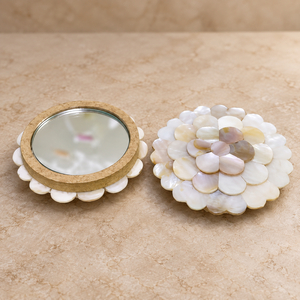 Meilleures ventes Stonecrafts International Miroir décoratif ovale léger fait main moderne en nacre, cadeau de Noël pour filles, 1 pièce - Product Image 1