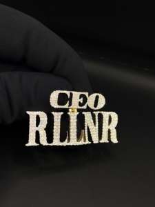 Pendentif breloque couronne urbaine hip-hop personnalisé Ice Legacy avec diamants glacés, plaqué argent, unisexe - Product Image 3