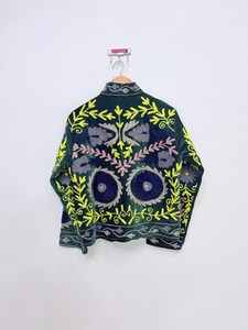 Chaqueta de Invierno Unisex Hecha a Mano con Terciopelo de Algodón y Bordado Suzani, Estilo Bohemio Hippie Indio, Abrigo Étnico para Compradores al por Mayor - Product Image 4