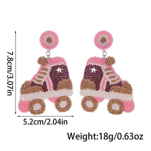 Boucles d'oreilles perlées bohèmes faites à la main, style rétro, patins à roulettes, perles de riz, par MD HANDICRAFTS - Product Image 5