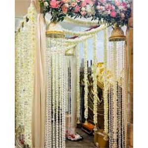 Un tissu de fond décoratif conçu pour les événements traditionnels indiens - Product Image 5