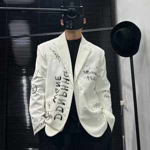 เสื้อเบลเซอร์โอเวอร์ไซส์ลายกราฟฟิตีสำหรับผู้ชาย สีดำขาว สไตล์สตรีทแวร์ลำลอง เสื้อแจ็คเก็ตสูทสุดเทรนด์ย้อนยุค ผ้าฝ้าย ของขวัญสำหรับเขา - Product Image 4
