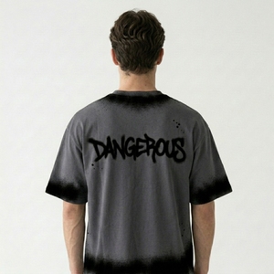 Camiseta Transpirable de Algodón y Poliéster para Hombre, Diseño Moderno con Estampado de Pintura en Aerosol, Calidad de Exportación Sialkot - Product Image 4