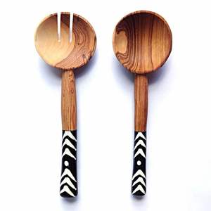 Juego de utensilios para ensalada de acacia sostenible con mango de resina, herramientas decorativas para ensalada, cuchara y tenedor con mango Bobbie, utensilios de cocina - Product Image 4
