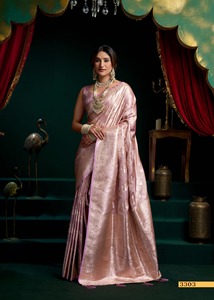 Sari moderne en satin de soie avec pallu élégant à pompons pour bal de promo, Diwali, mariage - Séchage rapide - Product Image 5