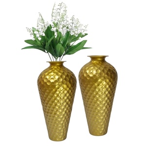 Elegante Florero de Diseño en Metal Dorado con Diseño de Panal de Abeja para Sala de Estar o Comedor, Decoración del Hogar, Florero a Bajo Precio - Product Image 1