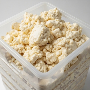 Suif de bœuf contenant 98% de graisse naturelle, destiné à l'exportation, adapté pour la fabrication de savon, les soins de la peau, l'alimentation et les applications industrielles spécialisées - Product Image 3