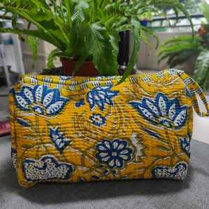 Bolsa de Aseo de Algodón, Bolsa Acolchada Grande con Cierre de Cremallera, Diseño Multiusos Elegante y Casual de Cuero Ecológico - Product Image 5