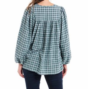 Blusa Casual para Mujer Cheqed, Diseño a Cuadros con Pliegues en el Pecho, Escote Abierto con Lazos, Corte Holgado y Relajado, Tallas Grandes, 100% Algodón - Product Image 2