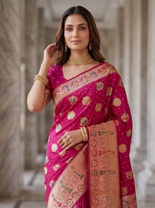 Sari en satin de nylon pur de créateur, sari en soie Banarasi, robe traditionnelle indienne, bordure florale, tenue pour mariage et festivals - Product Image 6