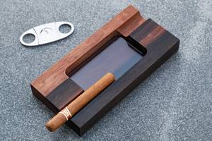Cenicero de Madera Maciza para el Hogar y la Oficina - Product Image 2